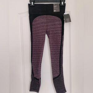 Gapfit motion mesh leggings